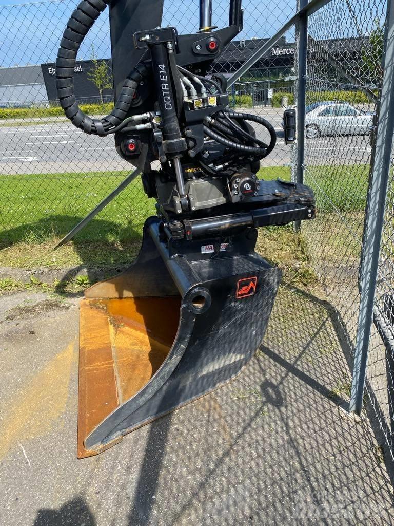 Huddig 1370 Backhoe