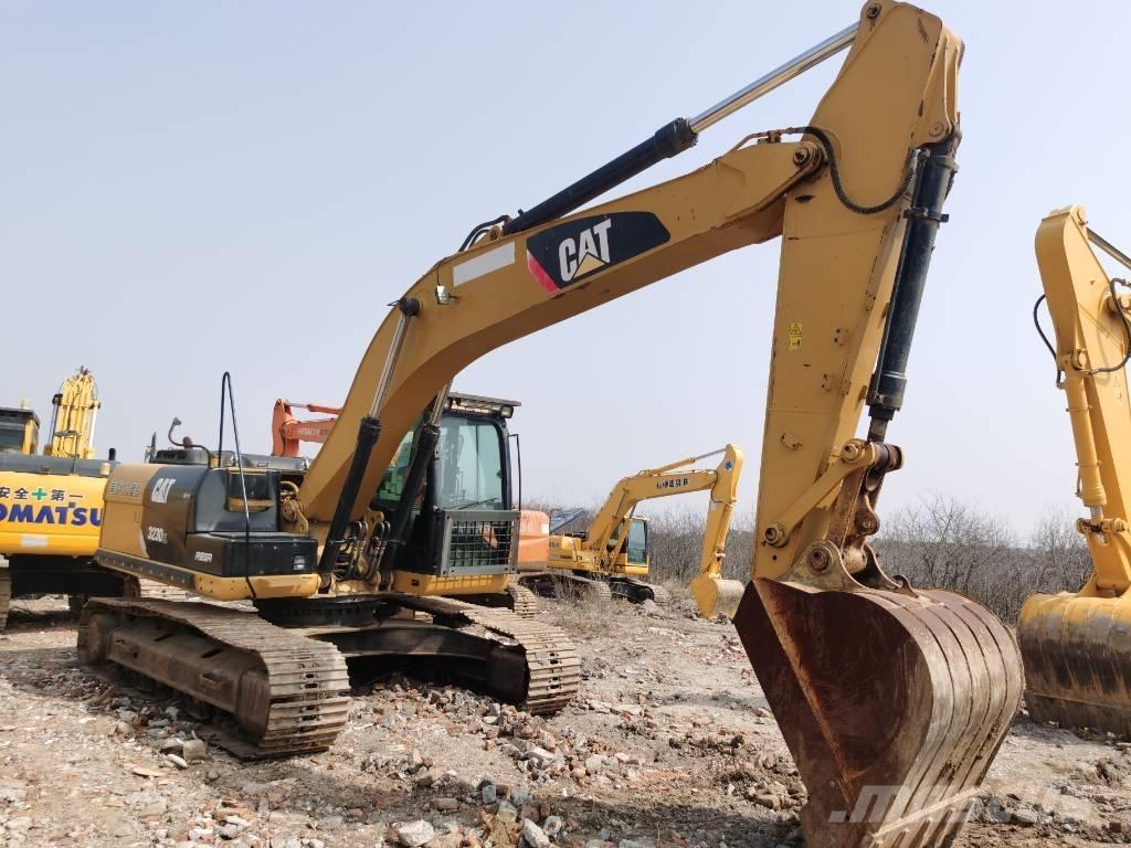 CAT 323 D L Crawler excavators
