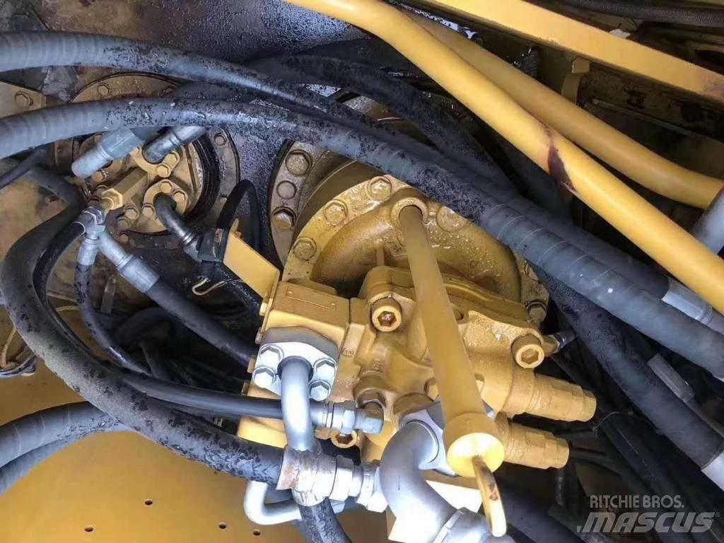 CAT 323 D Crawler excavators
