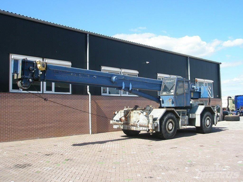 Faun RT30 Rough terrain cranes