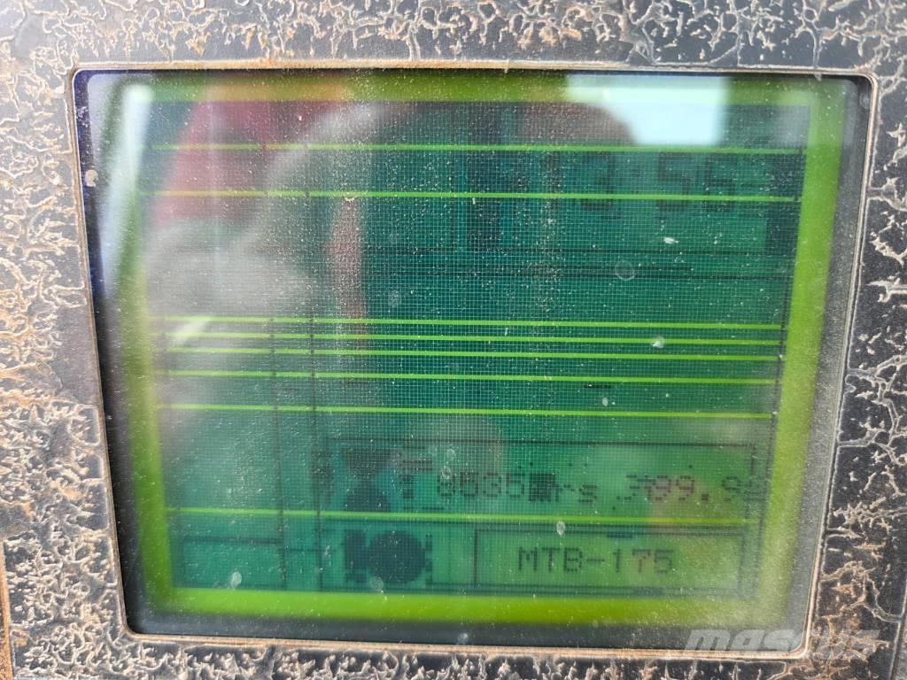 Liebherr 904 Crawler excavators