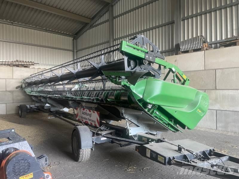 John Deere 635 X Harvester heads
