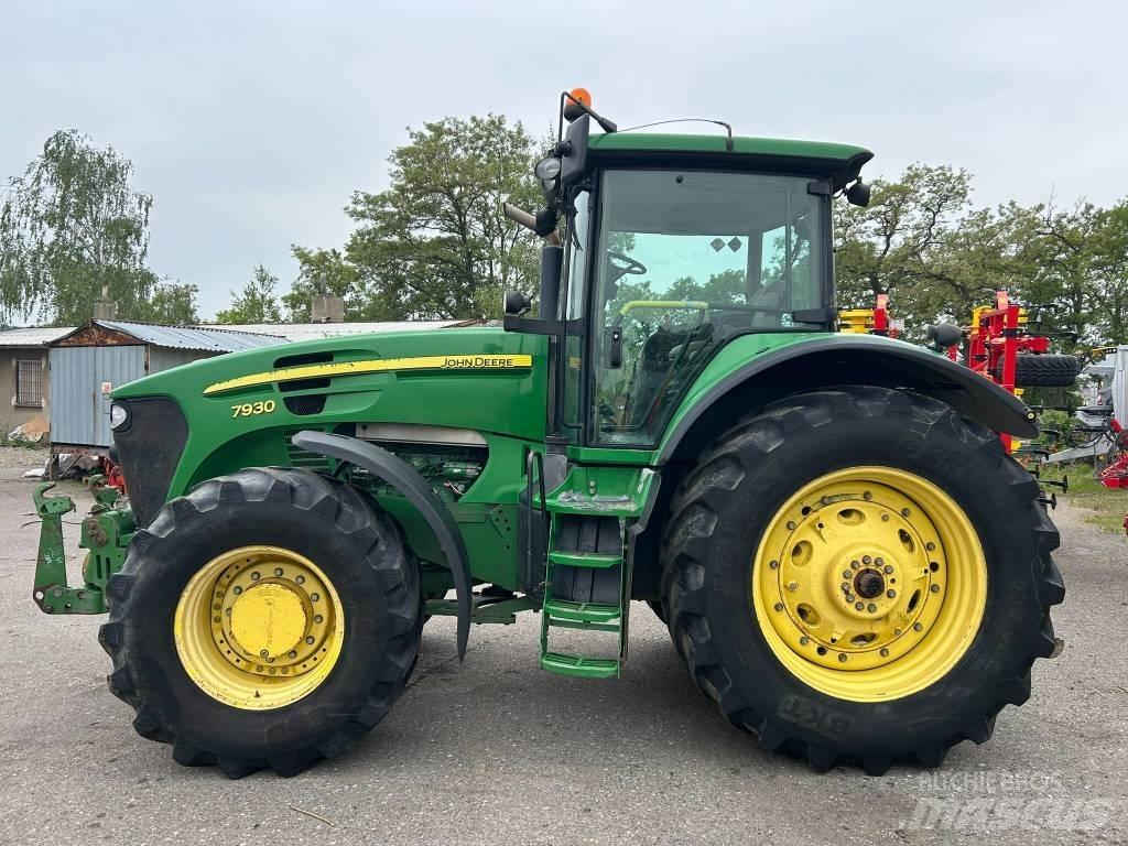 John Deere 7930 Tractors