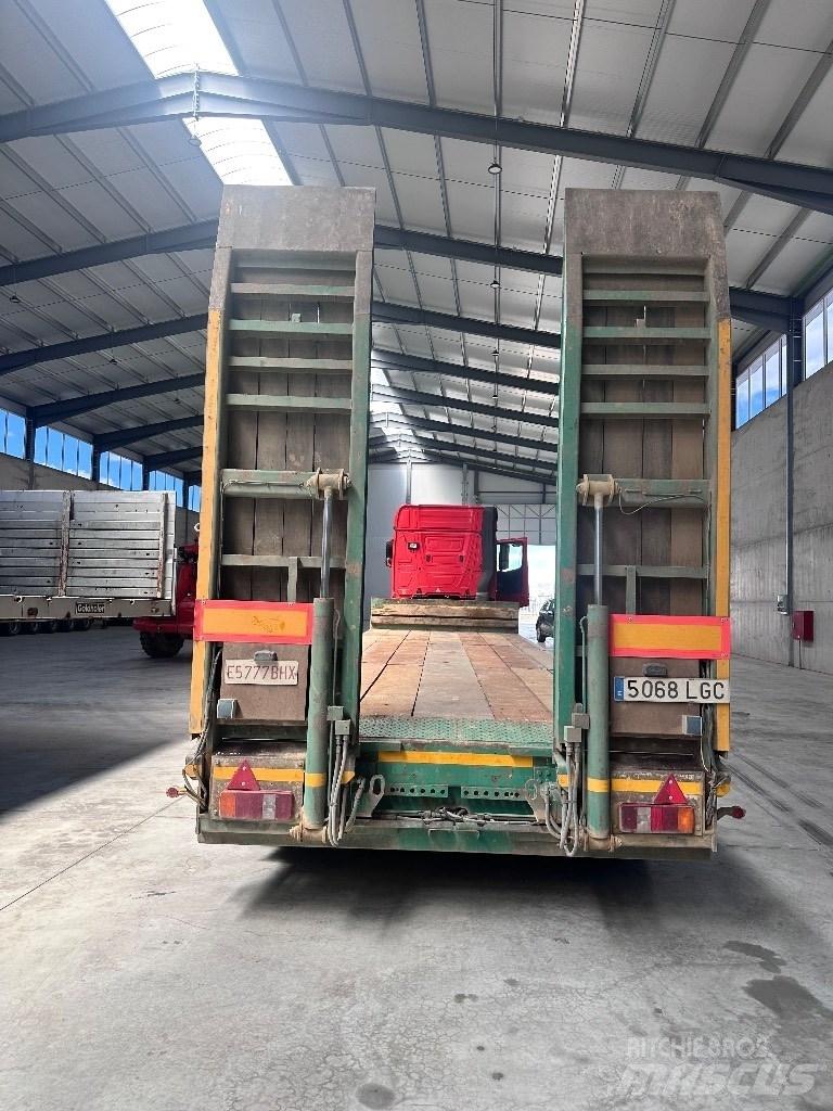 Nooteboom MC0-58-04 Low loader-semi-trailers