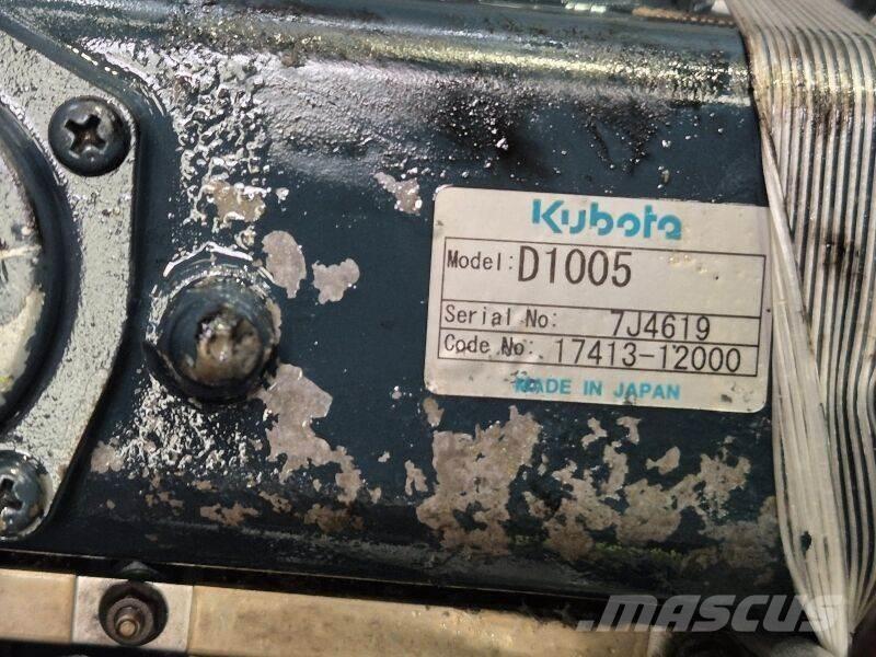 Kubota D1005 Engines