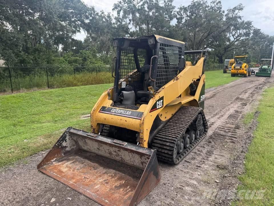 CAT 257B Skid steer loaders