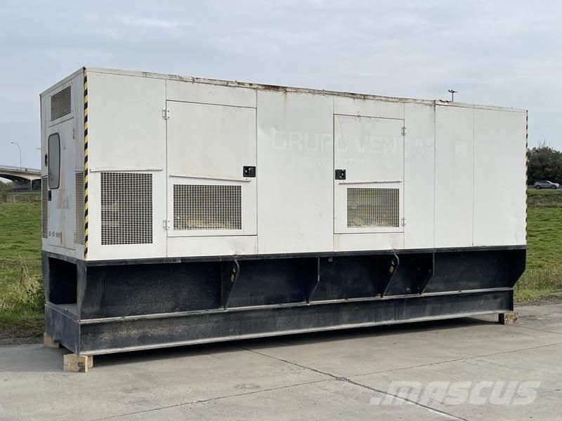 CAT C 18 - 700 Diesel Generators