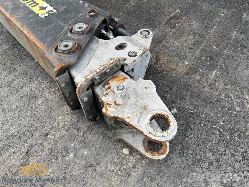 Komatsu 165F Loader cranes