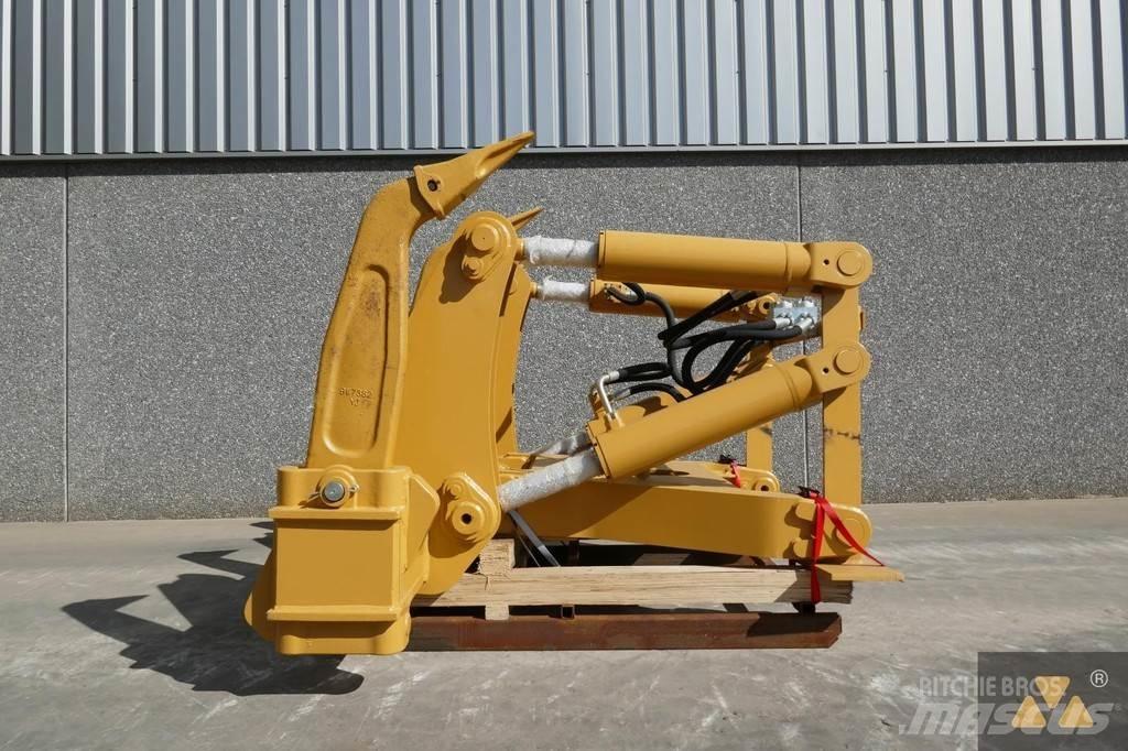 CAT D7E Ripper Other components