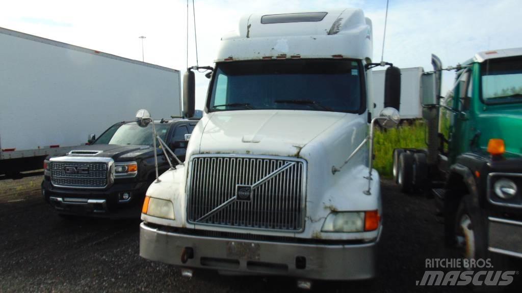 Volvo 780 Chassis Cab trucks