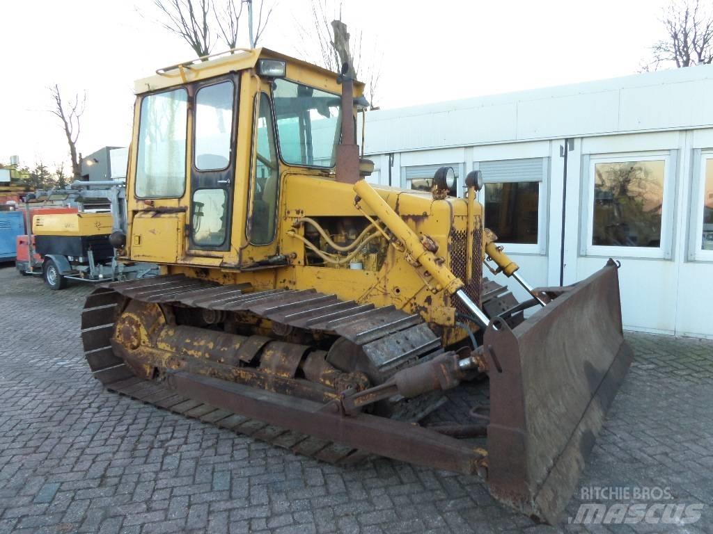 CAT D 4 E Crawler dozers