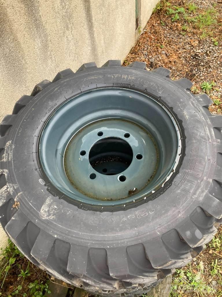Hyundai R55W-9 Tyres, wheels and rims