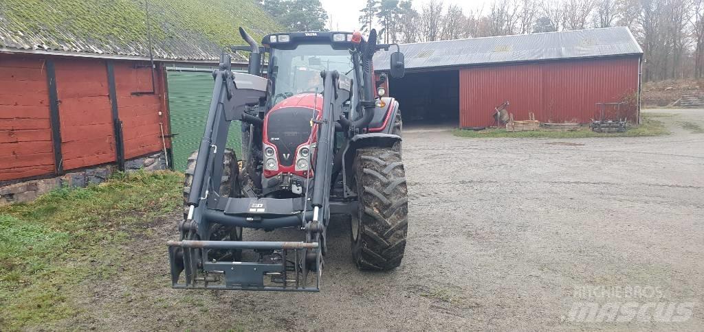 Valtra N 123 H5 Tractors