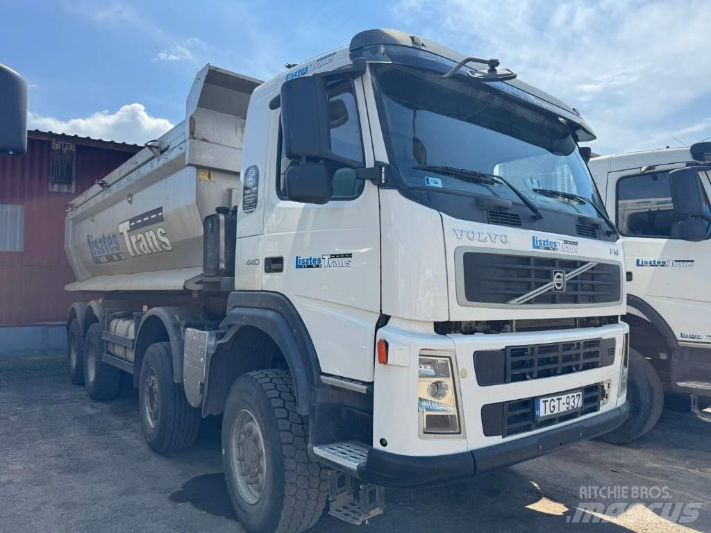 Volvo FM 13 440 8x6 Tipper trucks