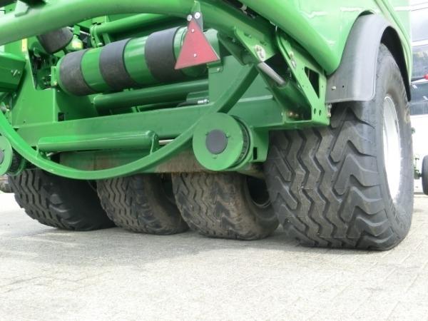 McHale Fusion 2 3 Round balers