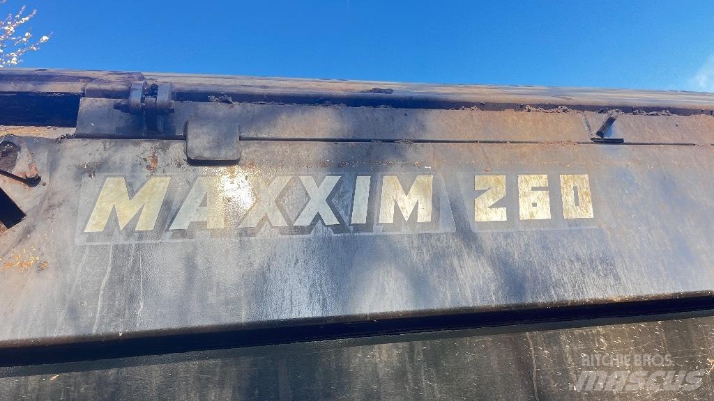 Beco Maxxim 260 Tipper trucks