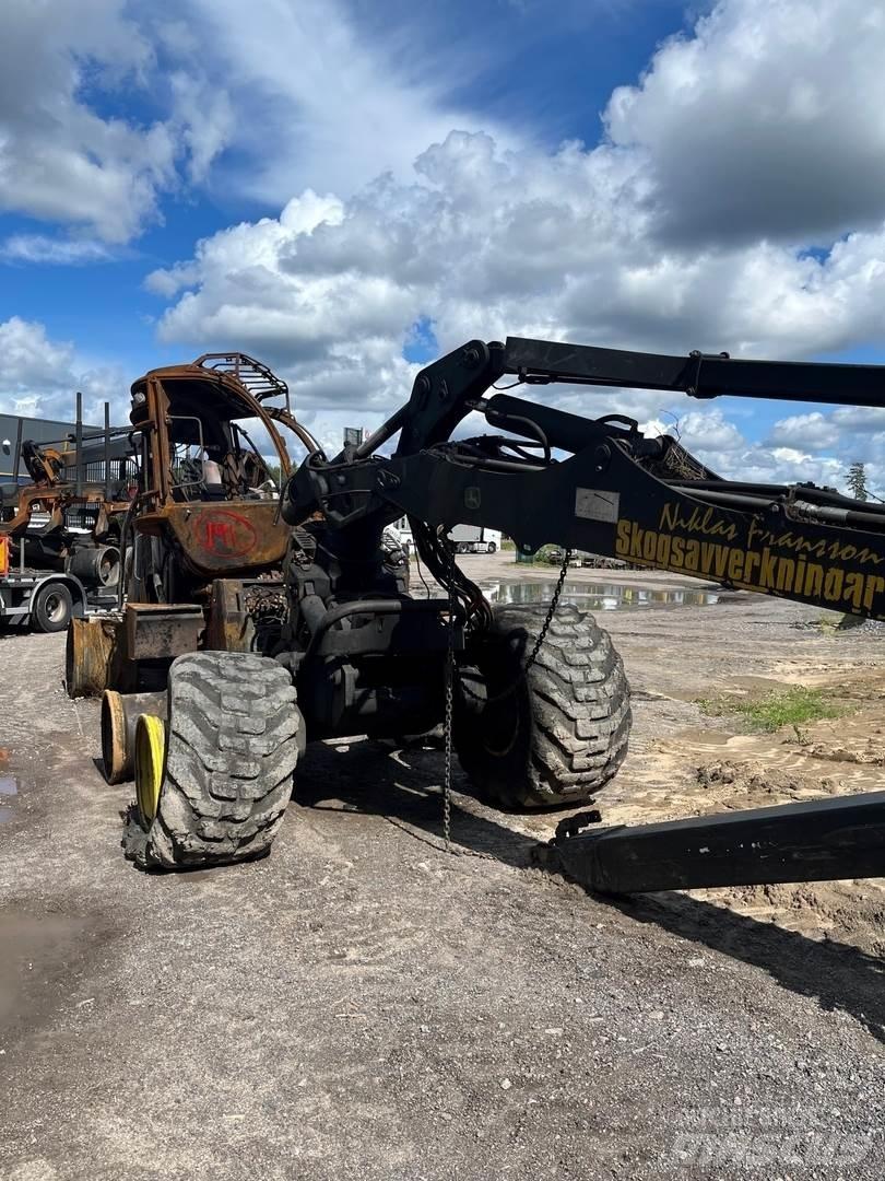 John Deere 1470G Harvesters