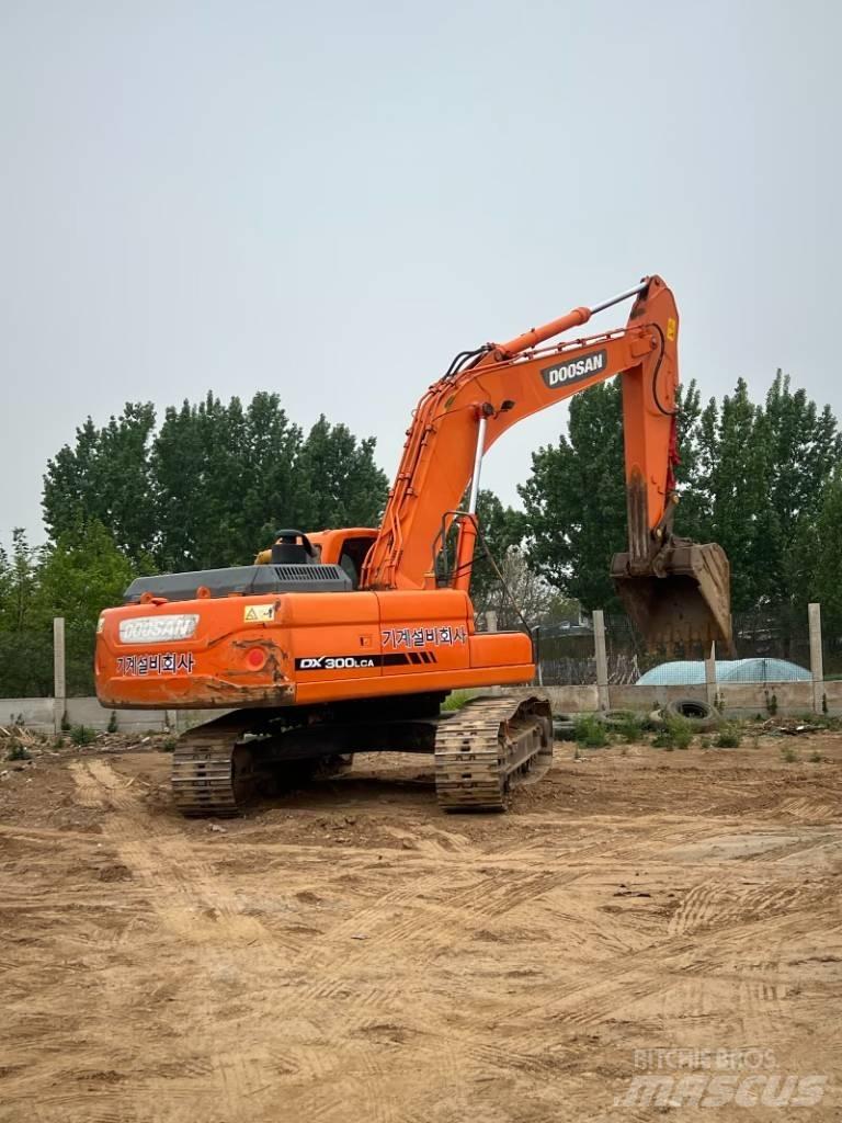 Doosan DX300LCA Crawler excavators