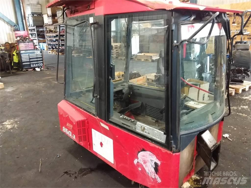Valmet 860.3 Cabins and interior