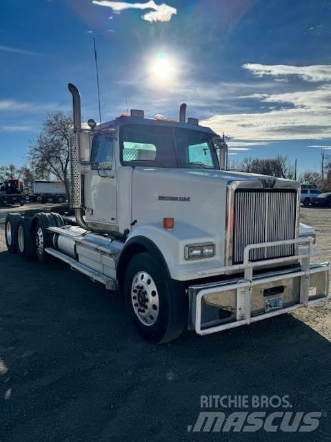Western Star 4900 Prime Movers