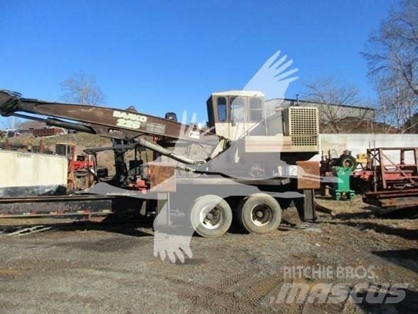 Barko 225 Knuckle boom loaders