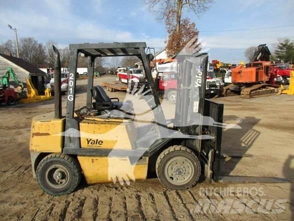 Yale GDP080LG Diesel trucks
