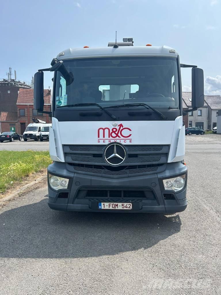 Mercedes-Benz Antos Truck mounted platforms