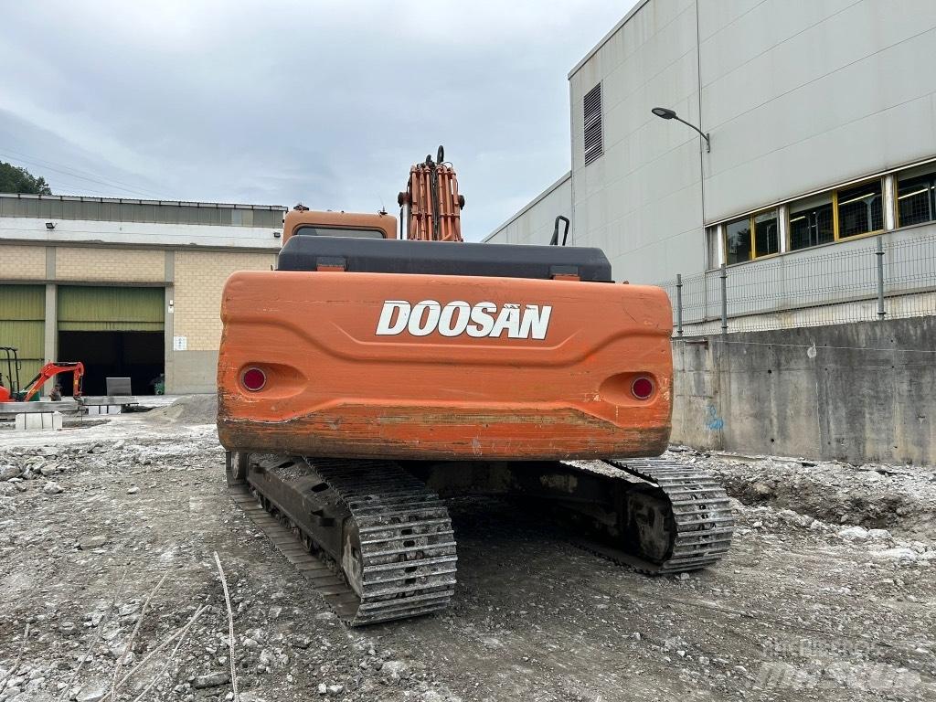 Doosan DX 255 LC Crawler excavators