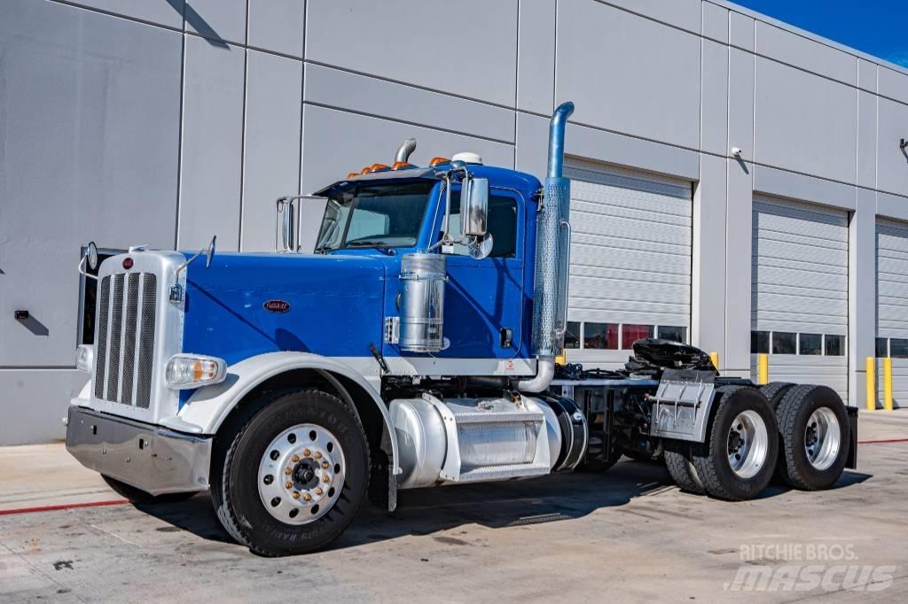 Peterbilt 389 Prime Movers