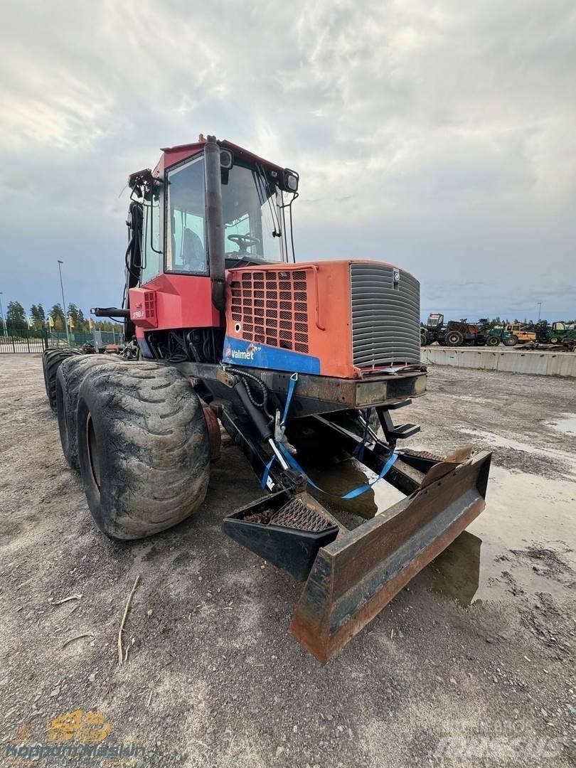 Valmet 890.2 Forwarders