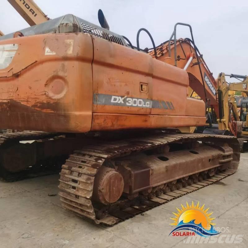 Doosan DX 300 LC Crawler excavators