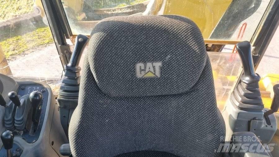 CAT 432D Backhoe
