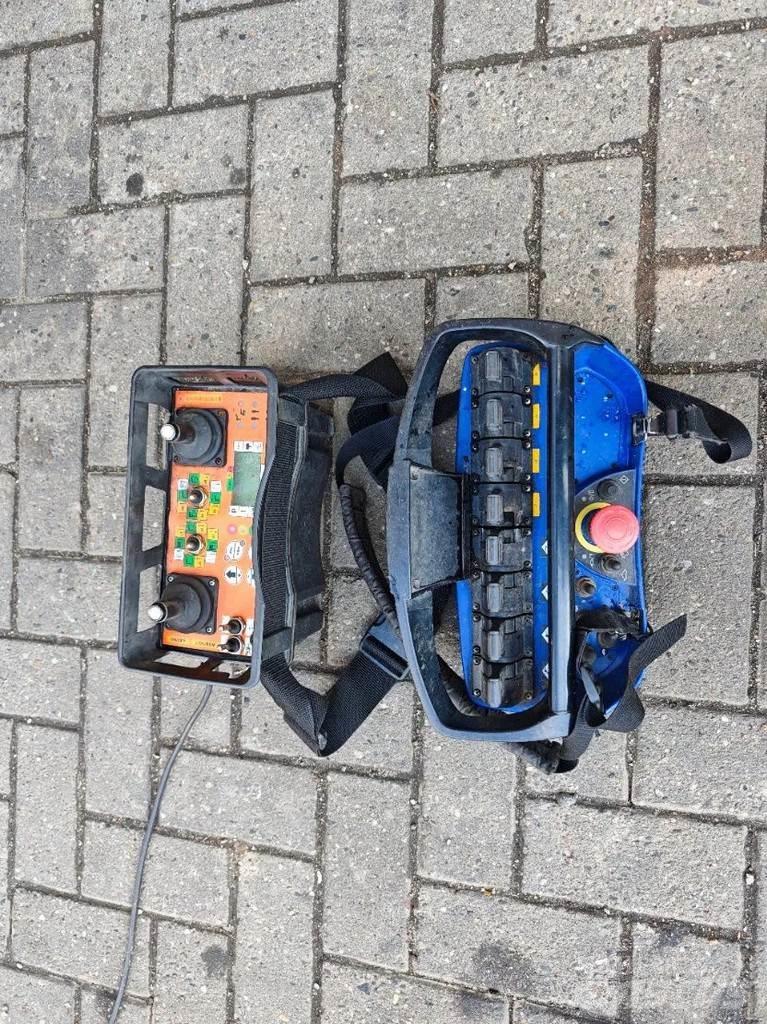 Jekko SPD 360 CDH Track mounted cranes