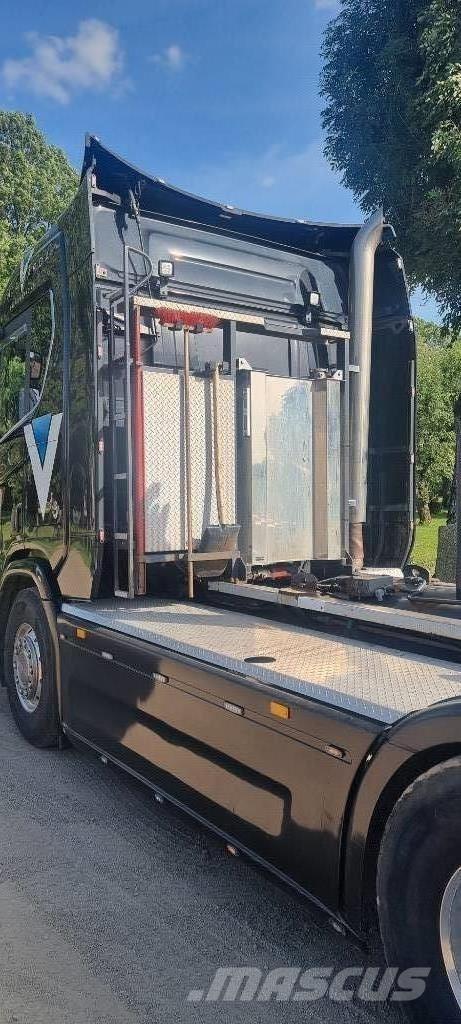 Scania R660 Hook lift trucks
