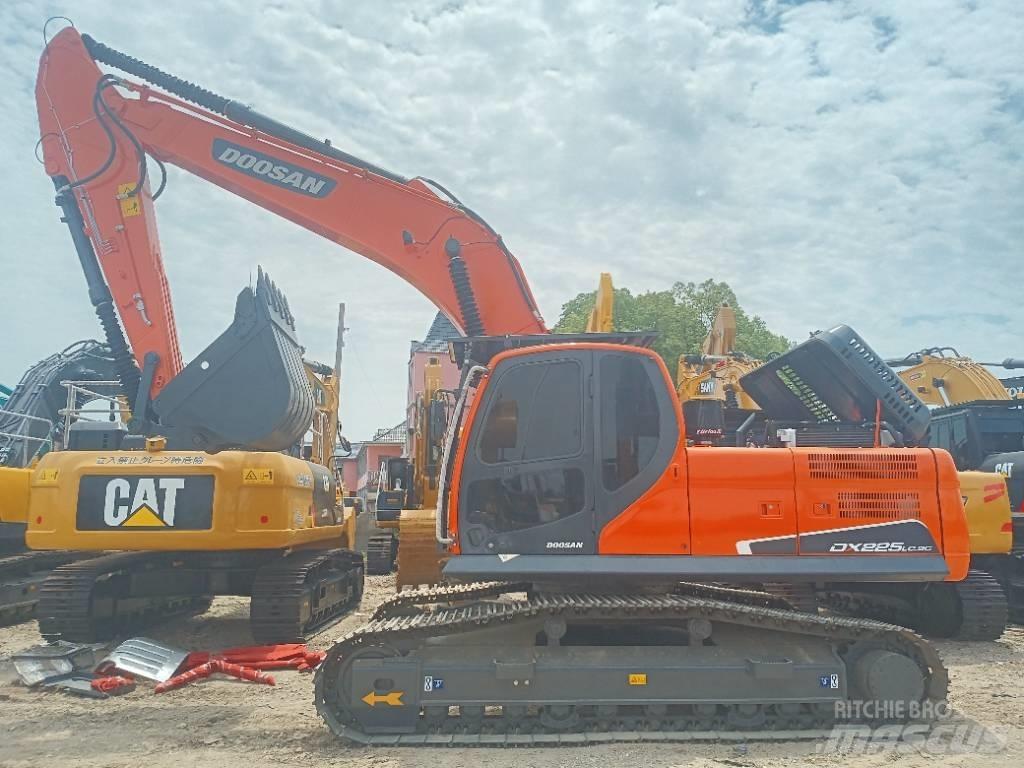 Doosan DX 225LC-9C Crawler excavators