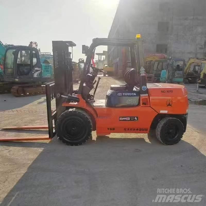 Toyota FD50 Diesel trucks