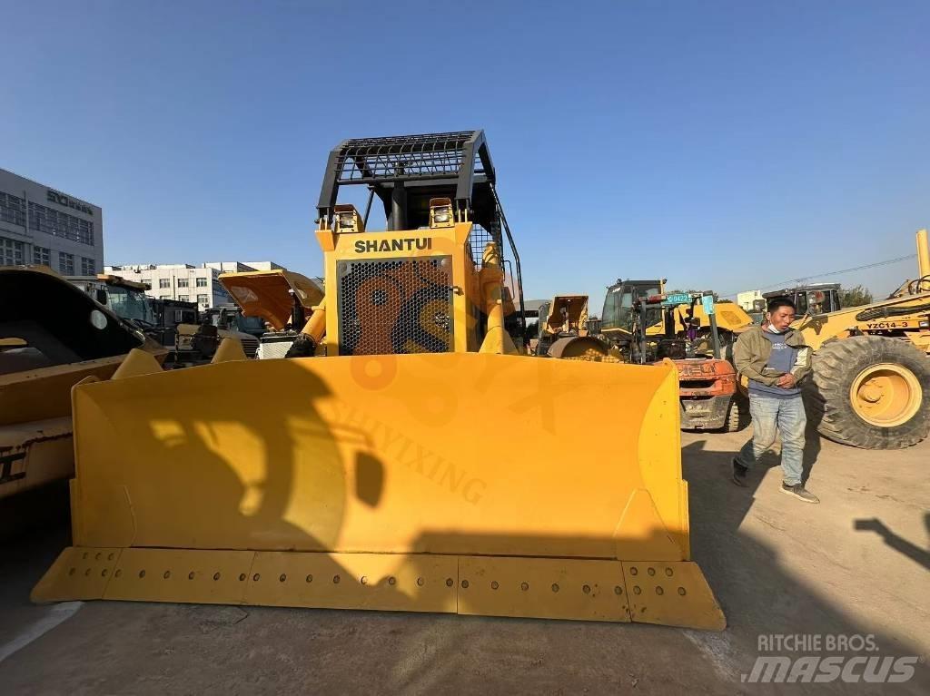 Shantui SD 22 F Crawler dozers