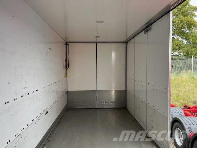 Scania S 650 Box trucks