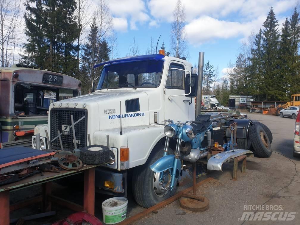 Volvo N7 4X2 Demountable trucks