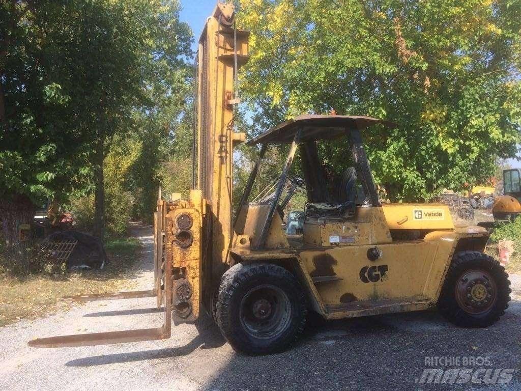 CAT V 200 B Diesel trucks