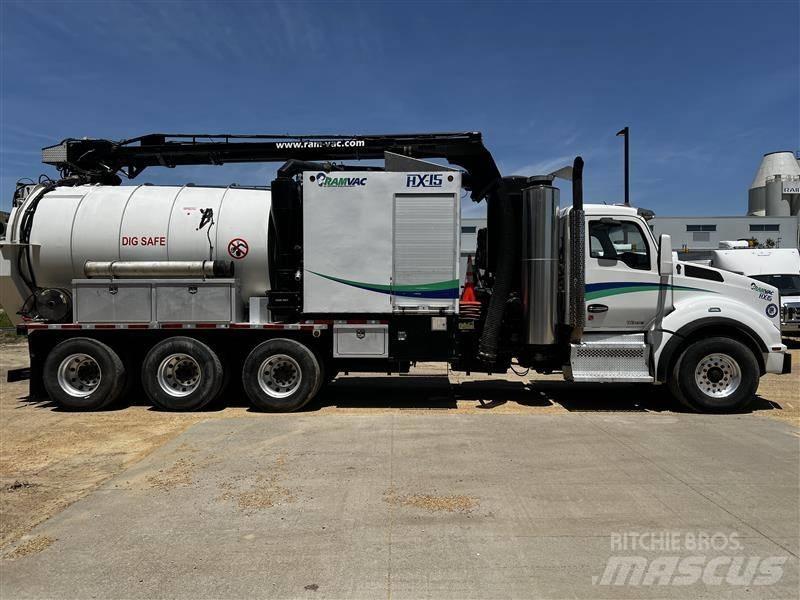 Kenworth T880 Commercial vehicle