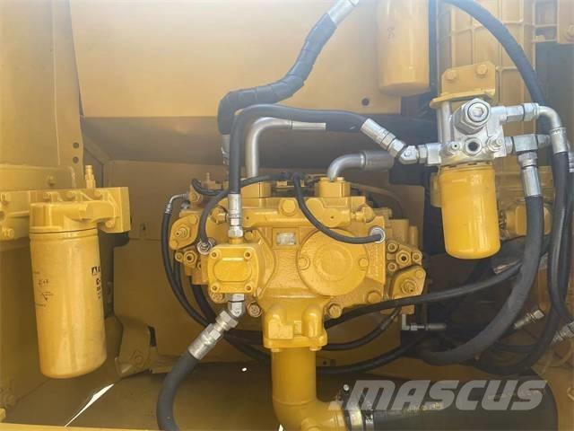 CAT 320D2 Crawler excavators