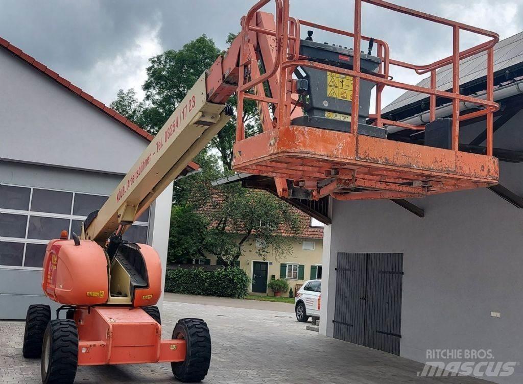 JLG 660 SJ Articulated boom lifts