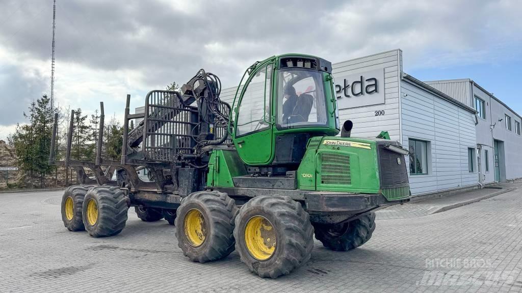 John Deere 1010 E Forwarders
