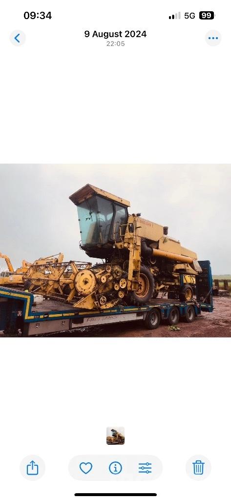 New Holland 8050 Combine harvesters