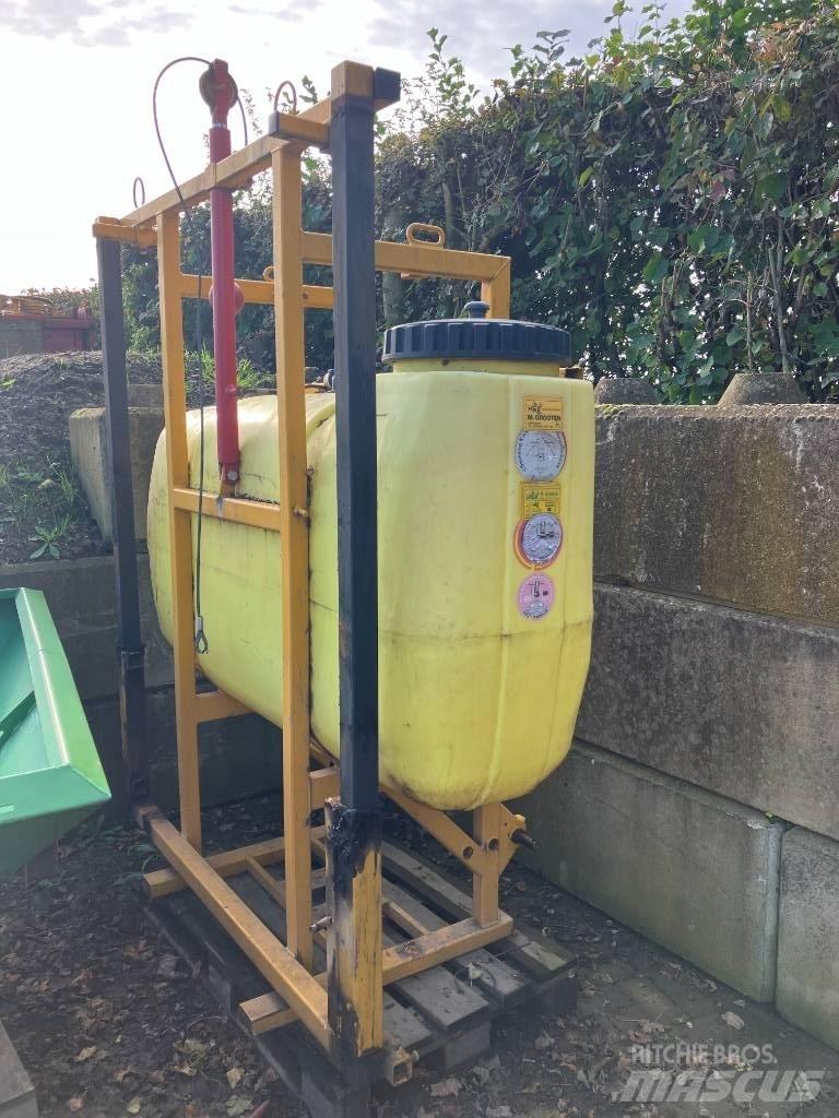 Dubex Tank in frame Mounted sprayers