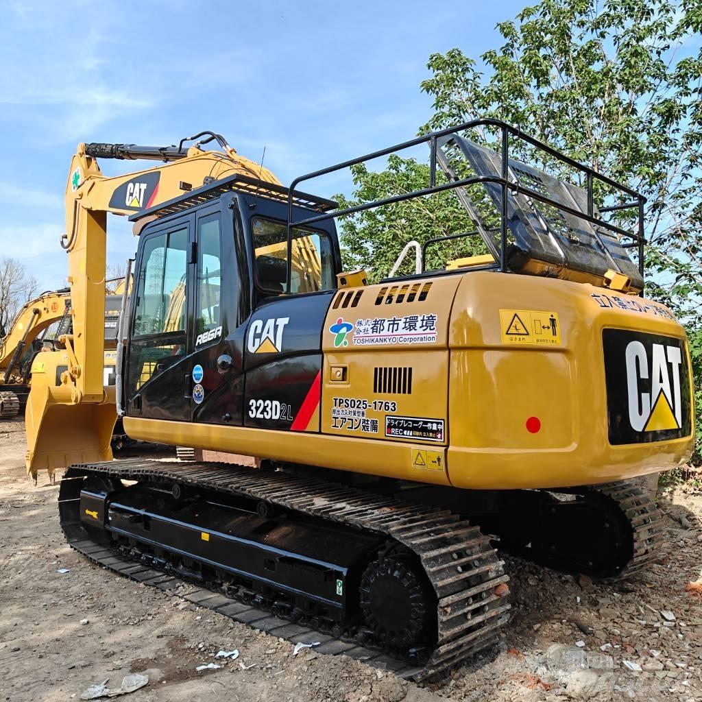CAT 323D2L Crawler excavators