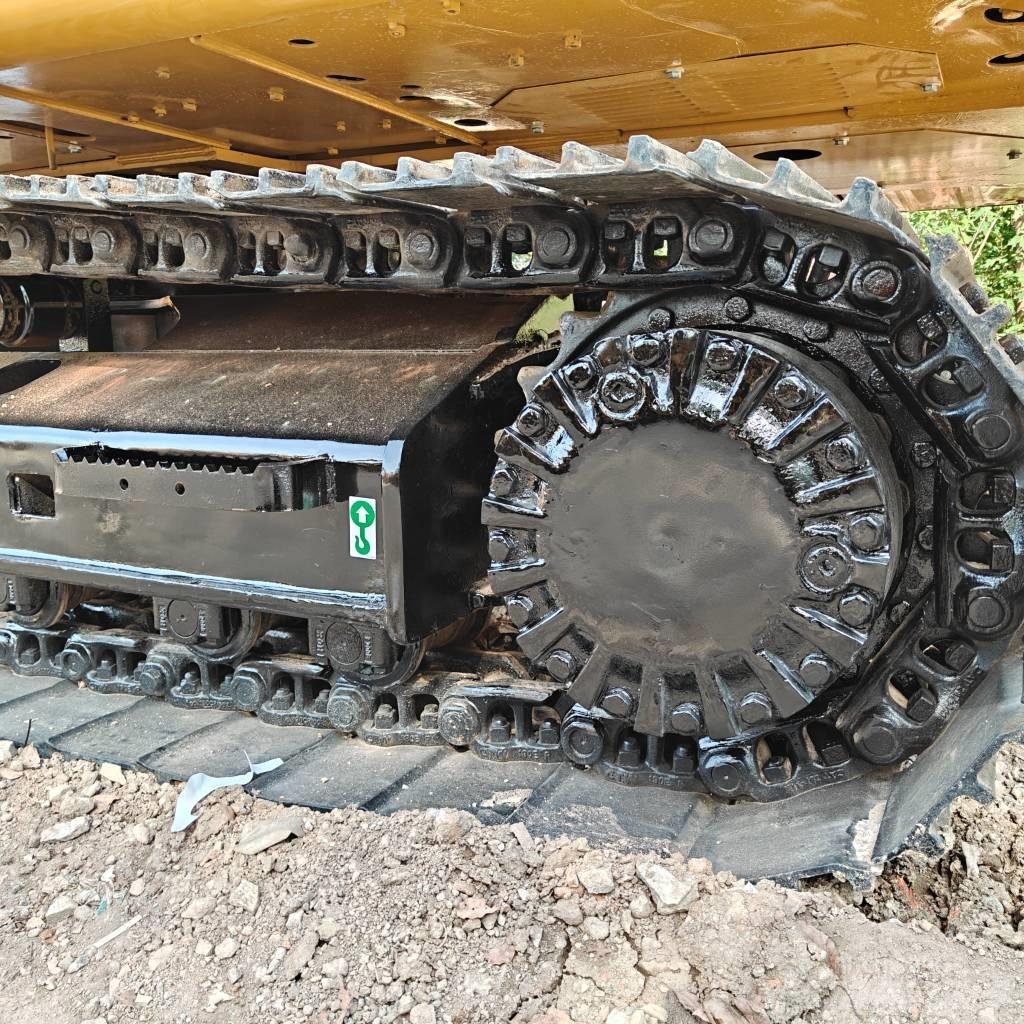 CAT 323D2L Crawler excavators