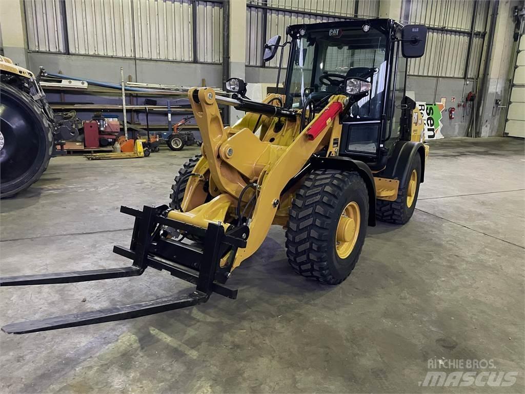 CAT 906 Wheel loaders