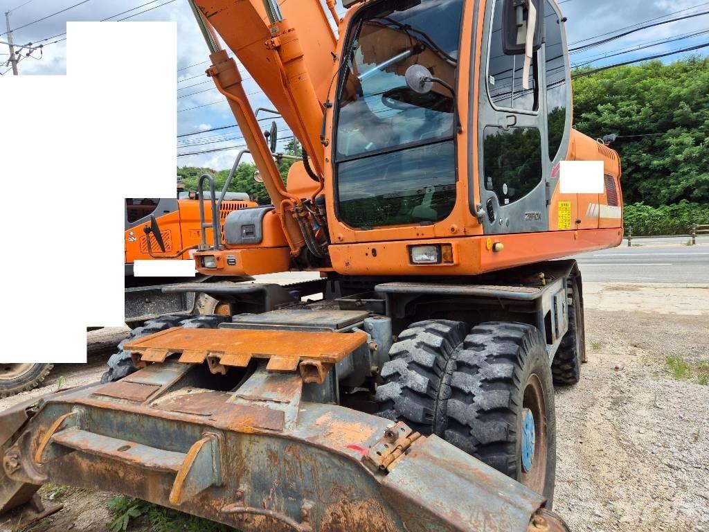 Doosan DX210WA Wheeled excavators